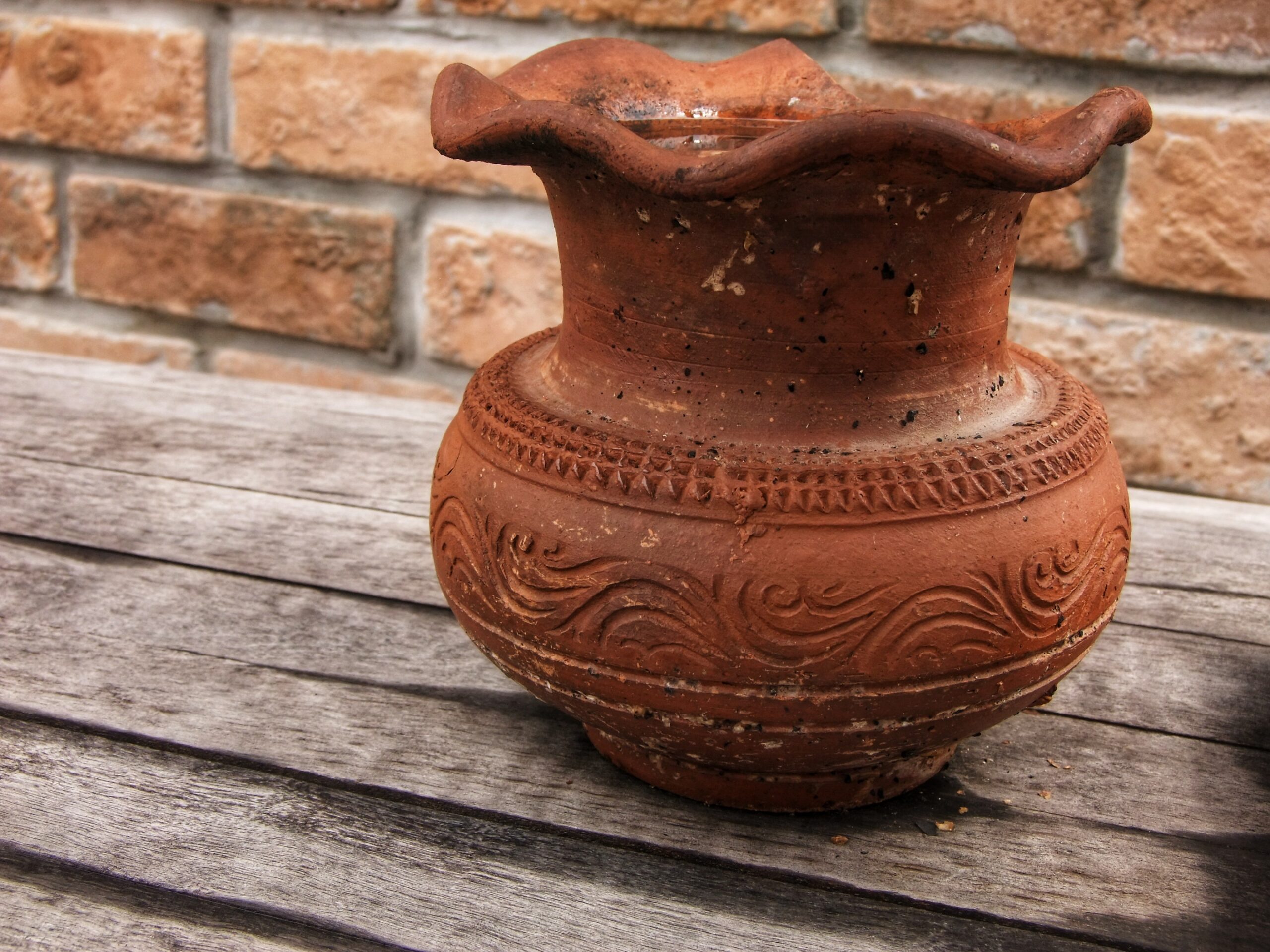 close-up-container-table