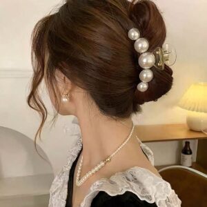 Pearl Elegance Hair Clip